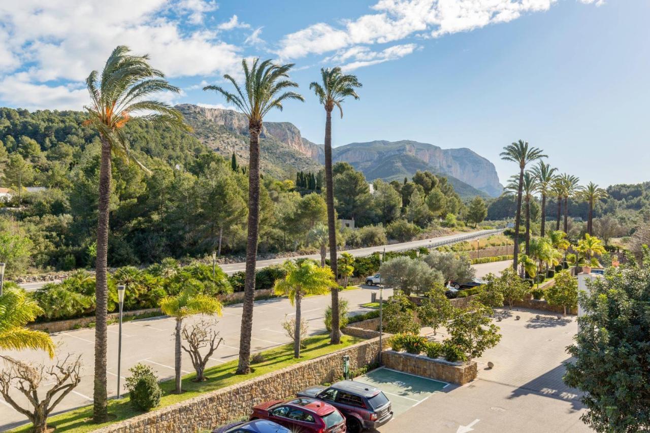 Denia Marriott La Sella Golf Resort & Spa Kültér fotó View of the Sierra de Tramuntana